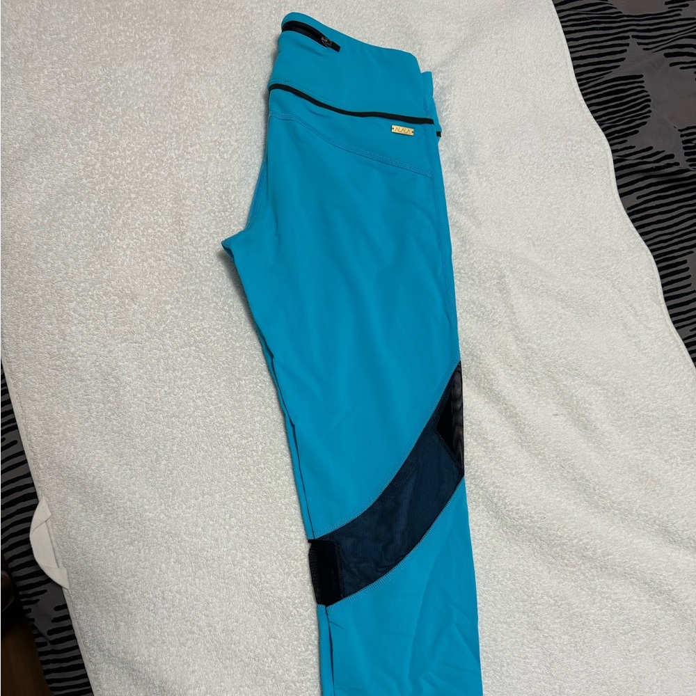 EUC Alala leggings in bright blue!